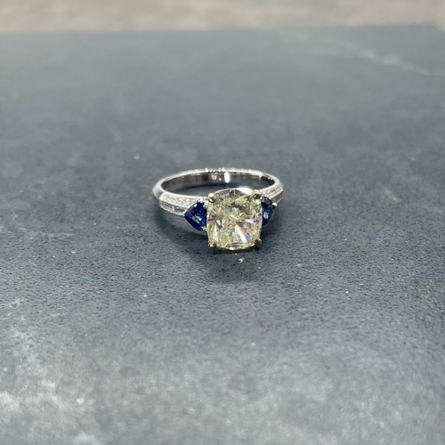 22 - 18ct diamond cluster ring, sixteen small 0.03ct stones, size I, 3.5g
