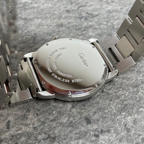 17 - Cartier Ronde Solo stainless steel gents quartz watch, 36mm case, silvered dial with Roman and Arabi... 