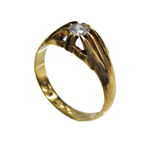 35 - A vintage 18ct gold and diamond solitaire gypsy ring, the round brilliant approx. 0.38cts, claw set ... 