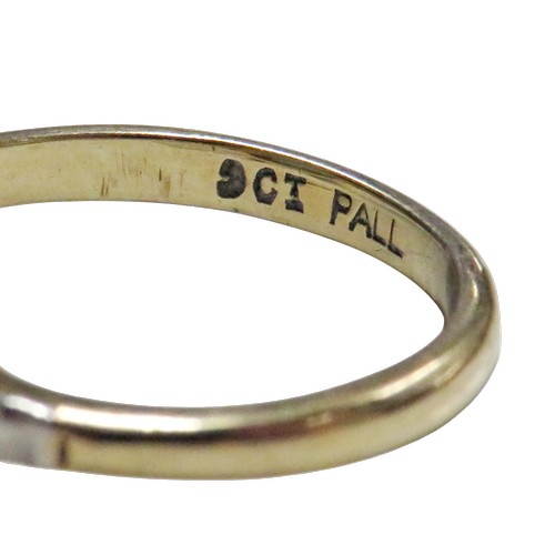 48 - A vintage gold and blue zircon single stone ring, the zircon-cut stone approx. 10mm diameter, claw s... 