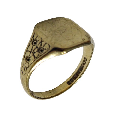 57 - A 9ct gold canted-rectangular signet ring, uninscribed, with flower-chased tapering shoulders on a D... 
