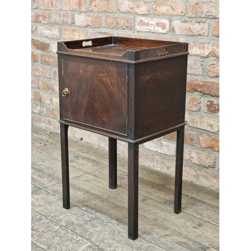 1030 - Victorian mahogany Canterbury with turned gallery sides and single drawer, raised on brass castors, ... 