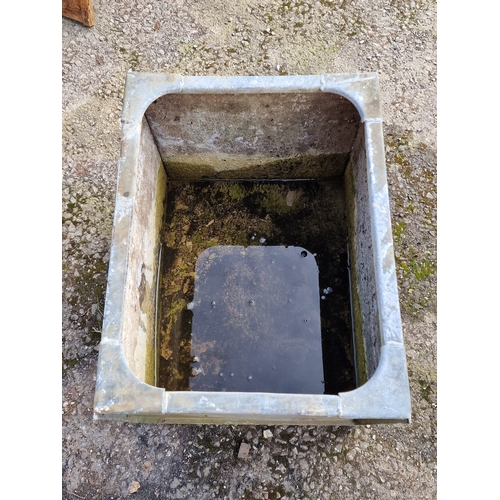 39 - Vintage galvanised water tank, H 53cm x W 69cm x D 51cm