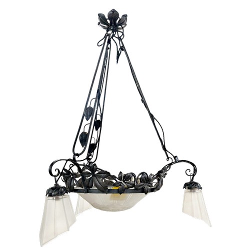 7 - Early 20th century French wrought iron ceiling light with central plafonnier and three shades hangin... 