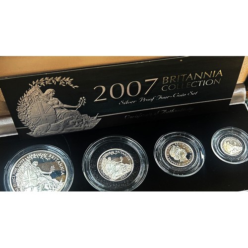 650 - A good collection of mixed coinage to include silver proof sets, featuring 8 x Britannia one ounce f... 