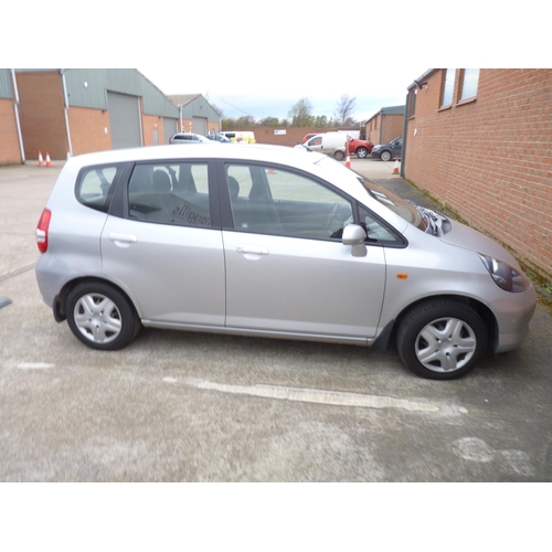 1a - 53 plate Honda Jazz, Silver approx 19,000 miles mot 17.12.20 1339cc first reg 17.12.2003 In overall ... 