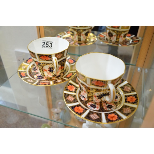 253 - Royal Crown Derby Pairs of Imari 1128 cups and saucers