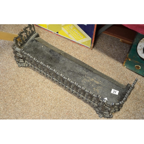 31 - Cast Iron Fender/fireguard 72cm