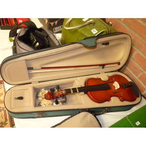 589 - Antoni Violin and bowl model ACV31