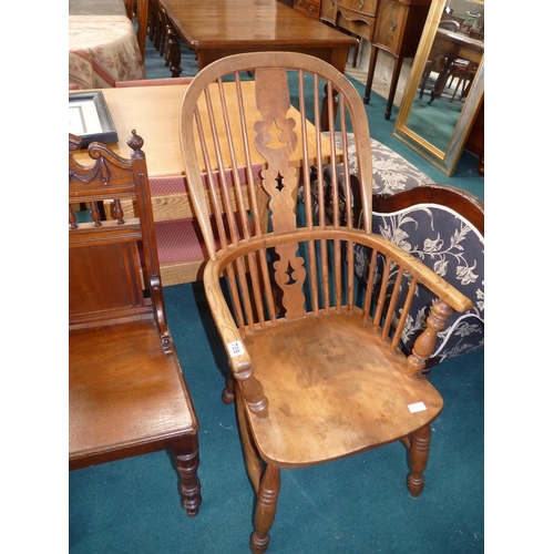 709 - Antique Windsor chair