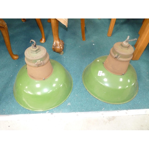 713 - Pair of ceiling lamps