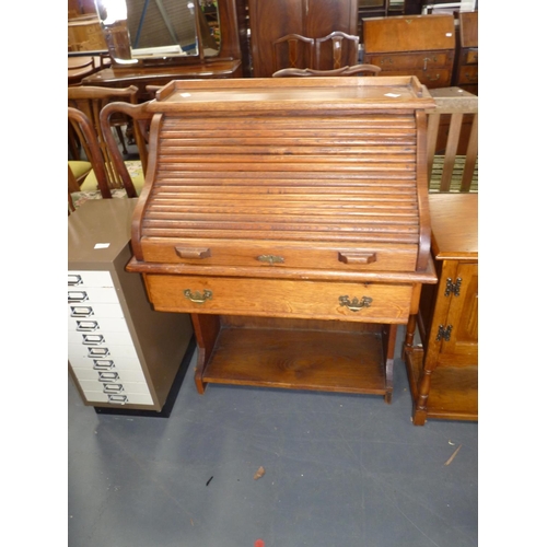 805 - Small roll top desk