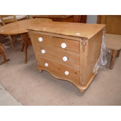 782 - Antique 3ht pine chest