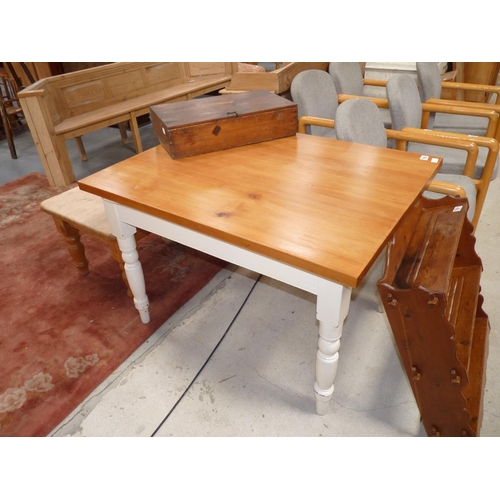 786 - Pine kitchen table