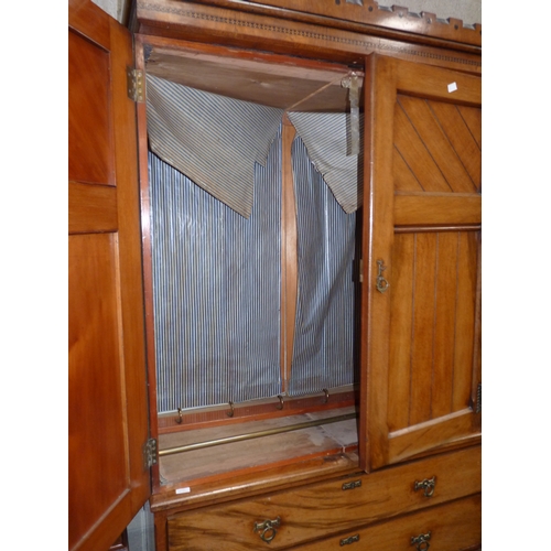 662 - 1.2x55cmx2.2m Liberty style Oak wardrobe