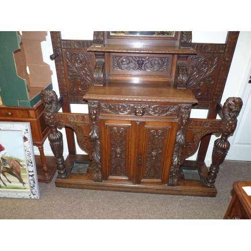 506 - 1.4 x 2.4m Oak 'Greenman' hall stand