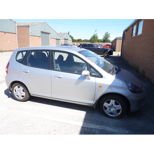 1a - 53 plate Honda Jazz, Silver approx 19,000 miles mot 17.12.20 1339cc first reg 17.12.2003 In overall ... 