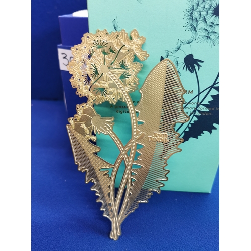 302a - Tom Dixon Bump Vase and Gold-Leaf Bookmark