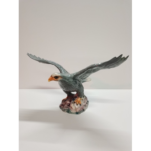 6 - Beswick Bald Eagle 1018 (sample) height approx 18cm EXC