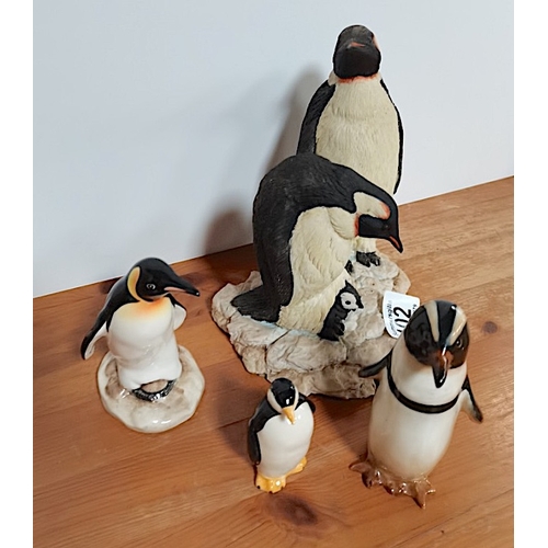 102 - 3XGoebel Penguins & Doulton Penguin 11cm VGC