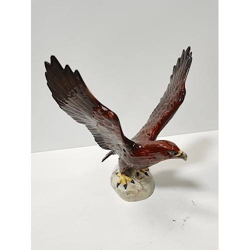 92 - Beswick Golden Eagle 2062 VGC