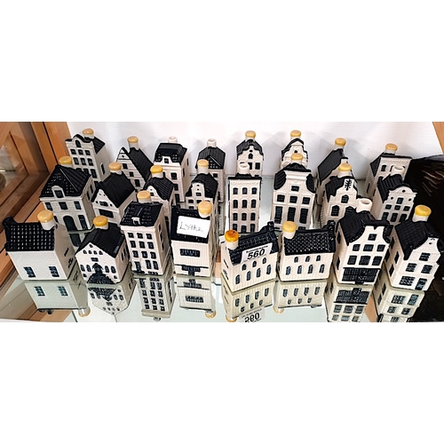 560 - 24 Delft KLM Bol Houses

These houses are in excellent condition. The numbers are 1, 4, 6, 6, 7, 12,... 