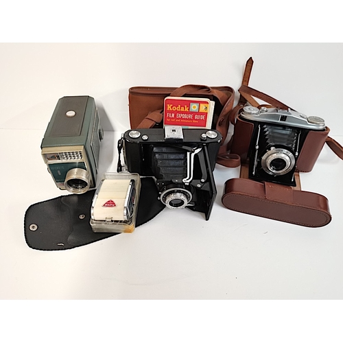 582 - Old Cameras incl Coronel & Brownie