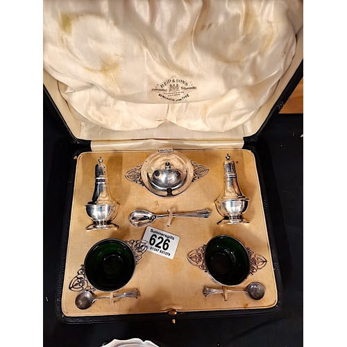 626 - Silver Condiment set in case approx. 134g