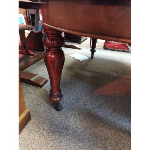 940 - Victorian Mahogany wind out dining table 180cm x 120cm