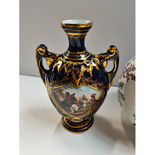 507 - 3 Antique vases the pair 14cm with battle scenes ex. condition