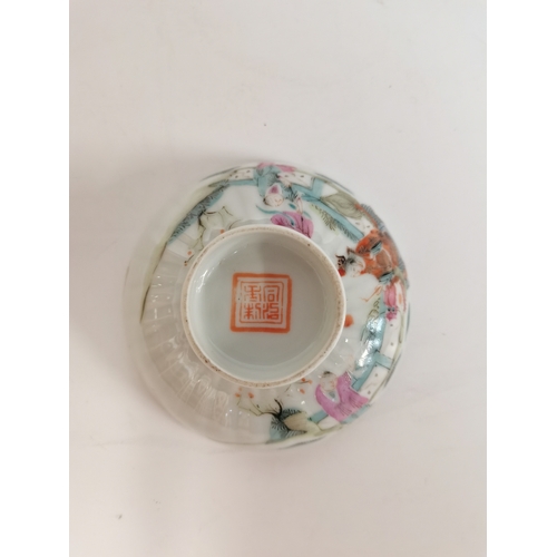 861 - 2 x Oriental china items