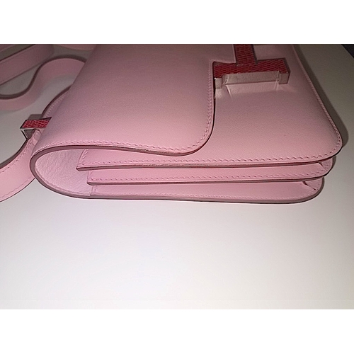 577a - Boxed Pink leather Ladies Handbag marked HERMES Paris in excellent condition with dust bag , shop ba... 