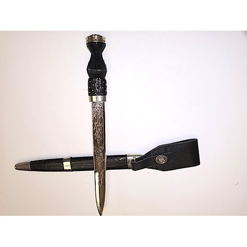 726 - Scottish Dirk military issue in excellent condition