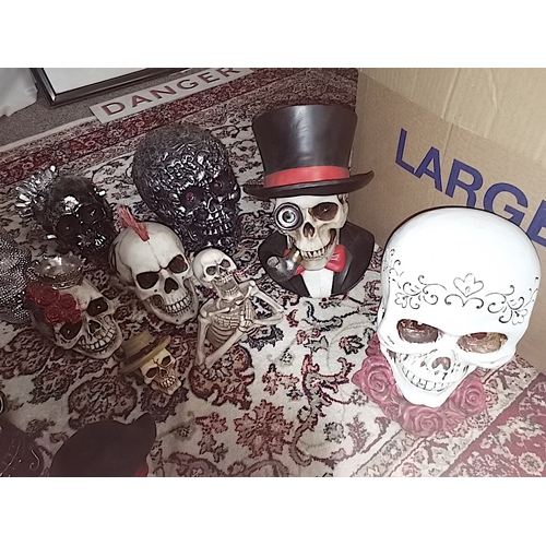 270b - Collection of Skull ornaments