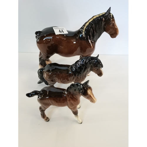 44 - Beswick 818 shire horse in brown, Shetland woolly mare in brown and large shire horse in brown