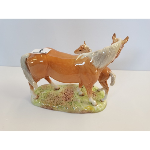 6 - Beswick Mare and Foal on Ceramic base, Palomino