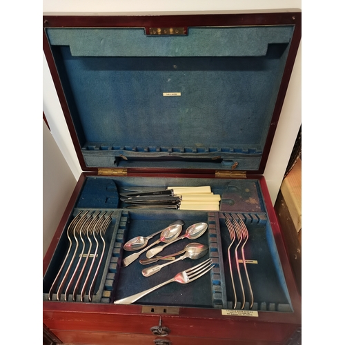 443 - Canteen of cutlery in Mahogany case