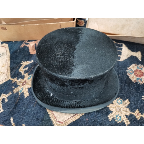 361d - Top Hat, bowler hats etc.