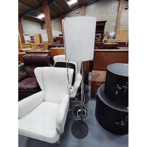 1159 - 2 Cream / chrome easy chairs and 4 standard lamps