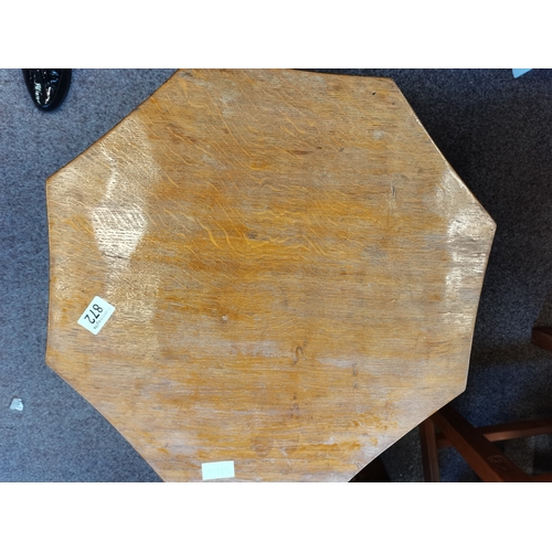 872 - Rabbitman octagonal table