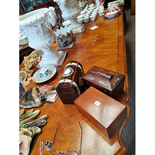 835 - Antique walnut dining table with crossbanding and claw feet, 2 leaves, total size 260x120cm