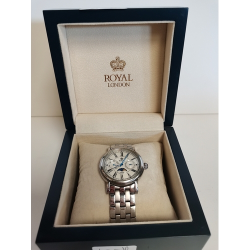 625 - Royal London Gents watch (working) and box