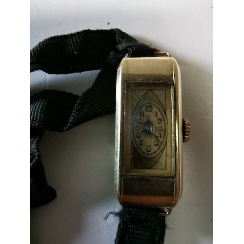 675j - 1930s 9ct gold ROLEX ladies watch ( working )