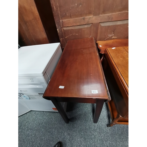 996 - Mahogany drop leaf dining table