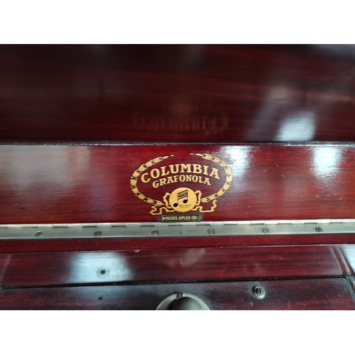 1036 - Columbia Grafonola gramophone in cabinet with records