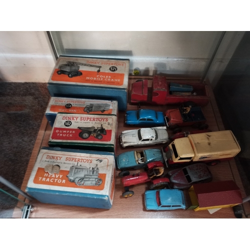 12d - Collection of Dinky toys