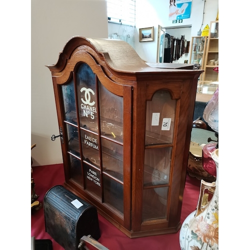 70 - Chanel No. 5 marked display cabinet