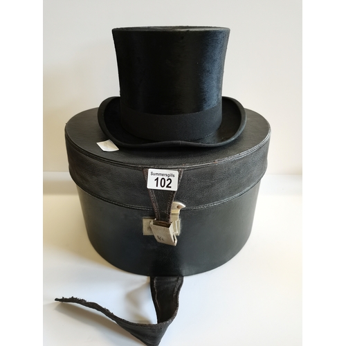 102 - Black Top Hat and box by Dunn & Co size 58cm 22 3/4 in excellent condition