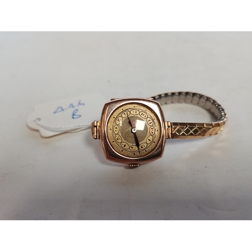 446a - Ladies gold watch