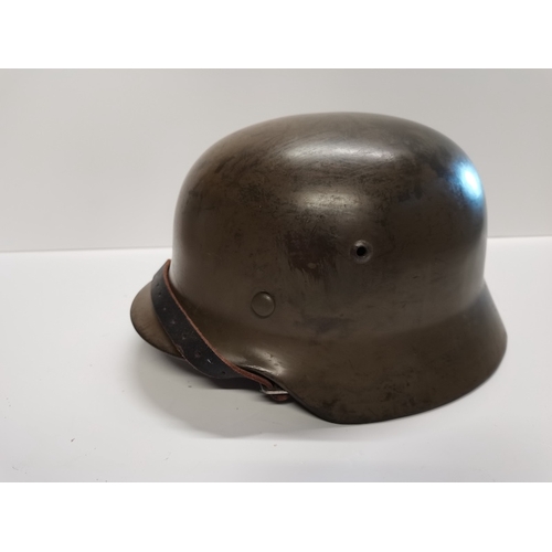 271 - WW2 German M35 helmet with original M31 liner maker ET^^